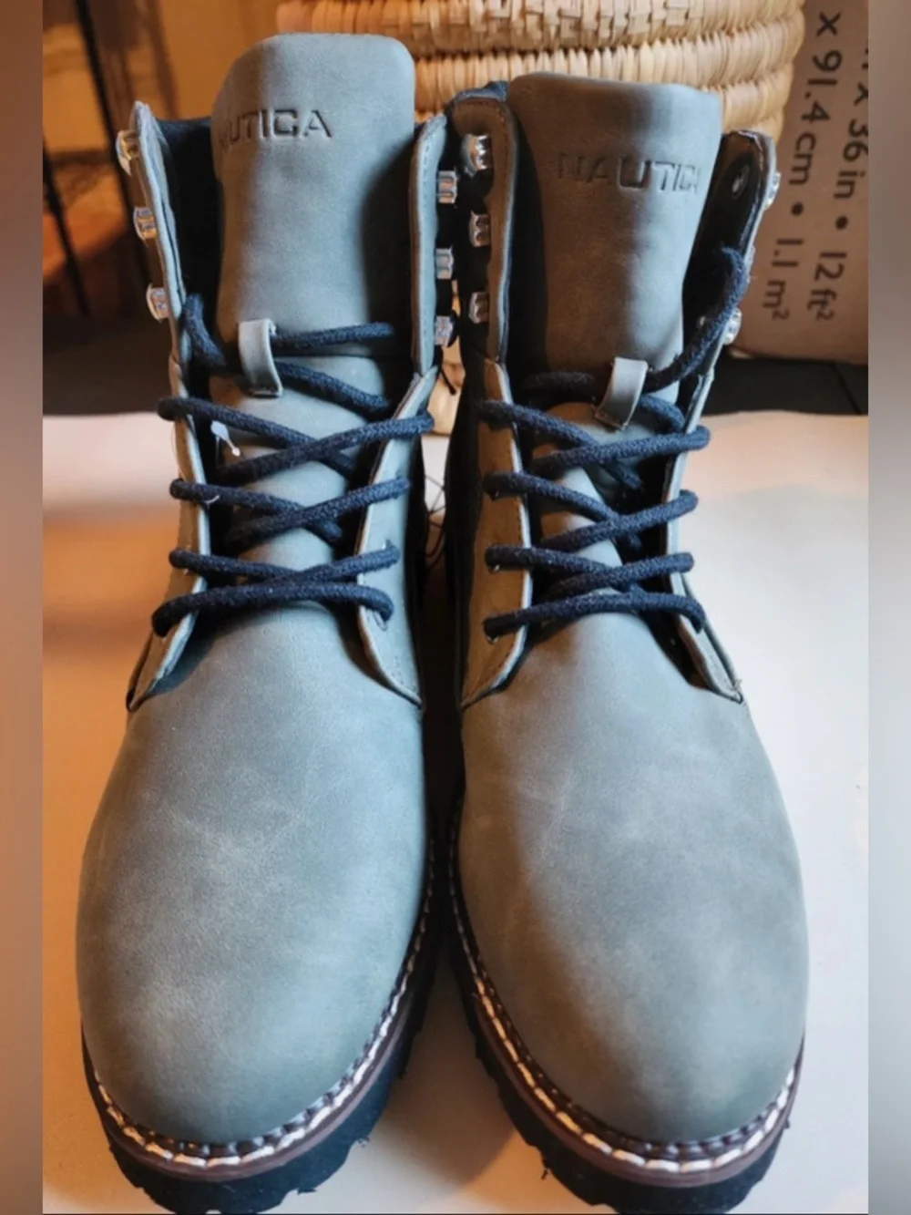 NEW-10 Men’s Y2K  Nautica  Gray Blue Lace-Up Boots with Navy & White Knit